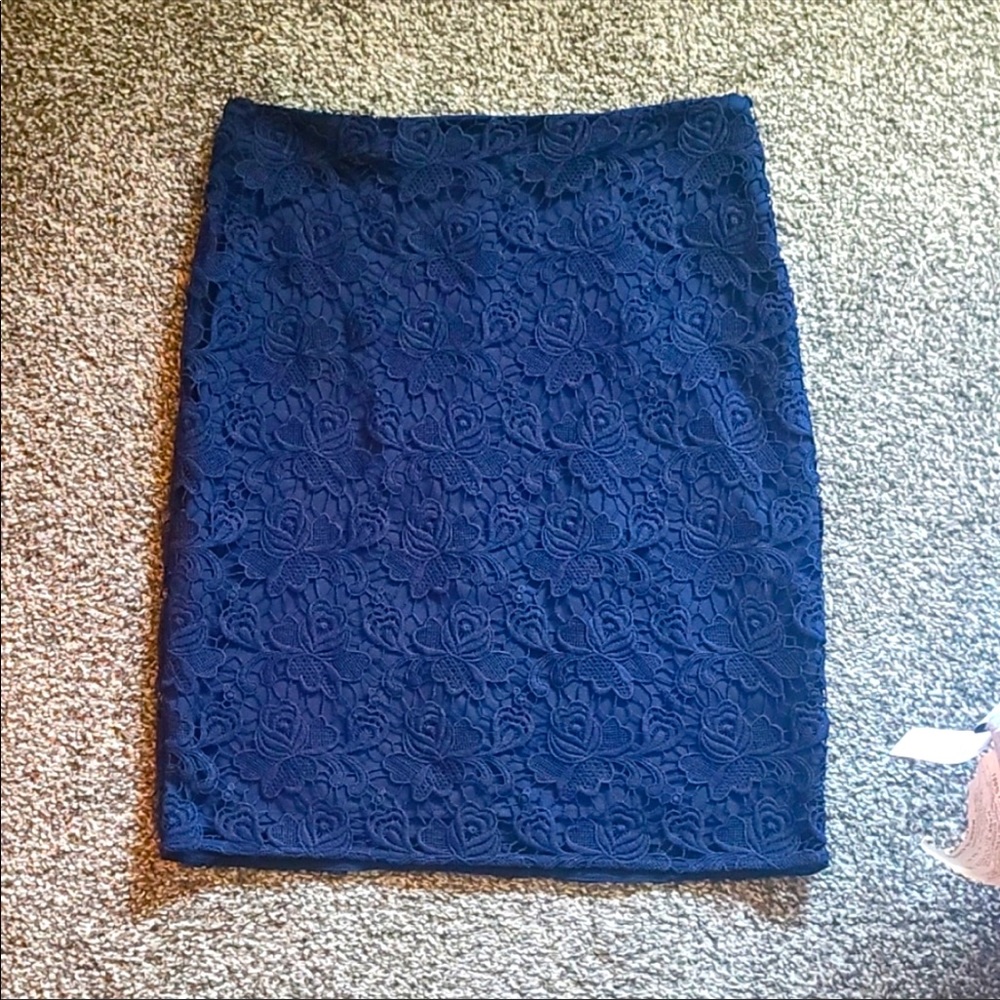 🔥 4/$12 

Banana Republic Blue Lace Skirt